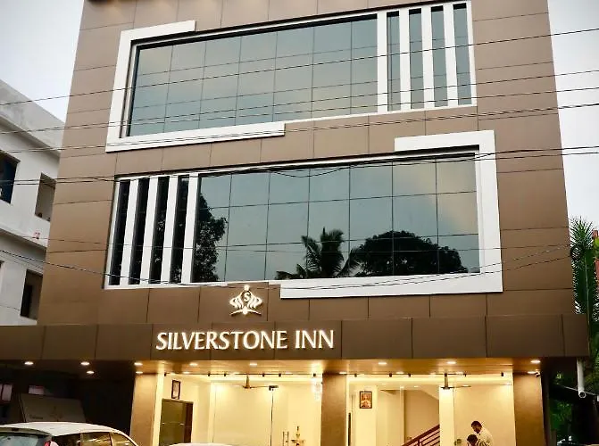 Silverstone Inn Nedumbassery